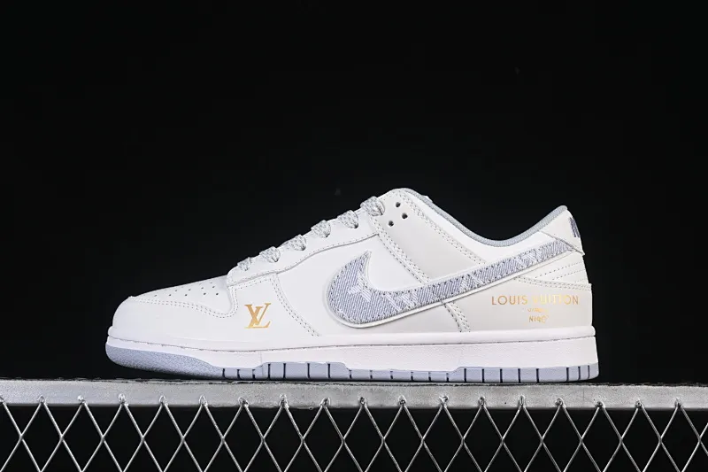 All categories Nk SB Dunk Series Nk SB Dunk Low High-end customized low-top sneakers Nike SB Dunk Low LV joint gray denim hook Anniversary high-end customized low-top casual sneakers CS1688-126